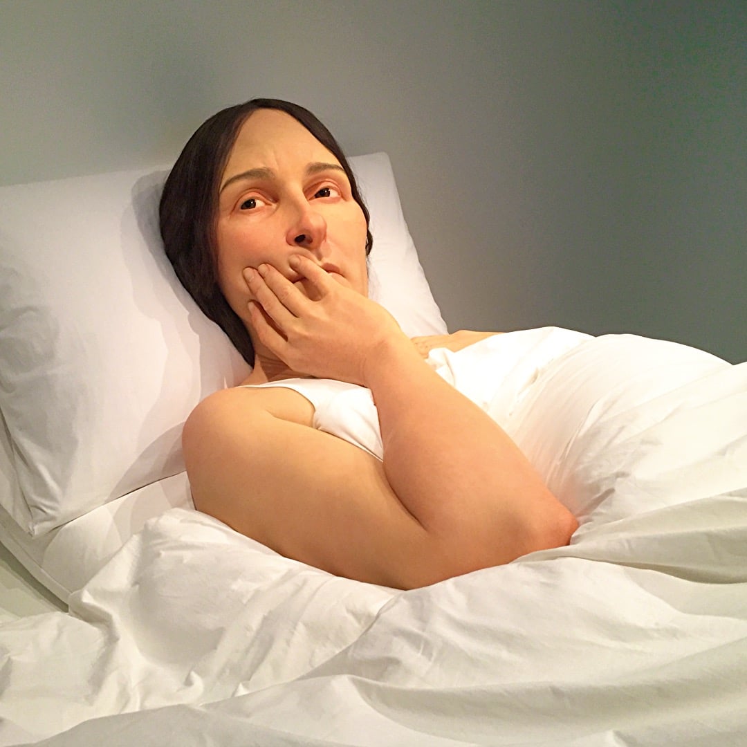 Ron Mueck - In bed