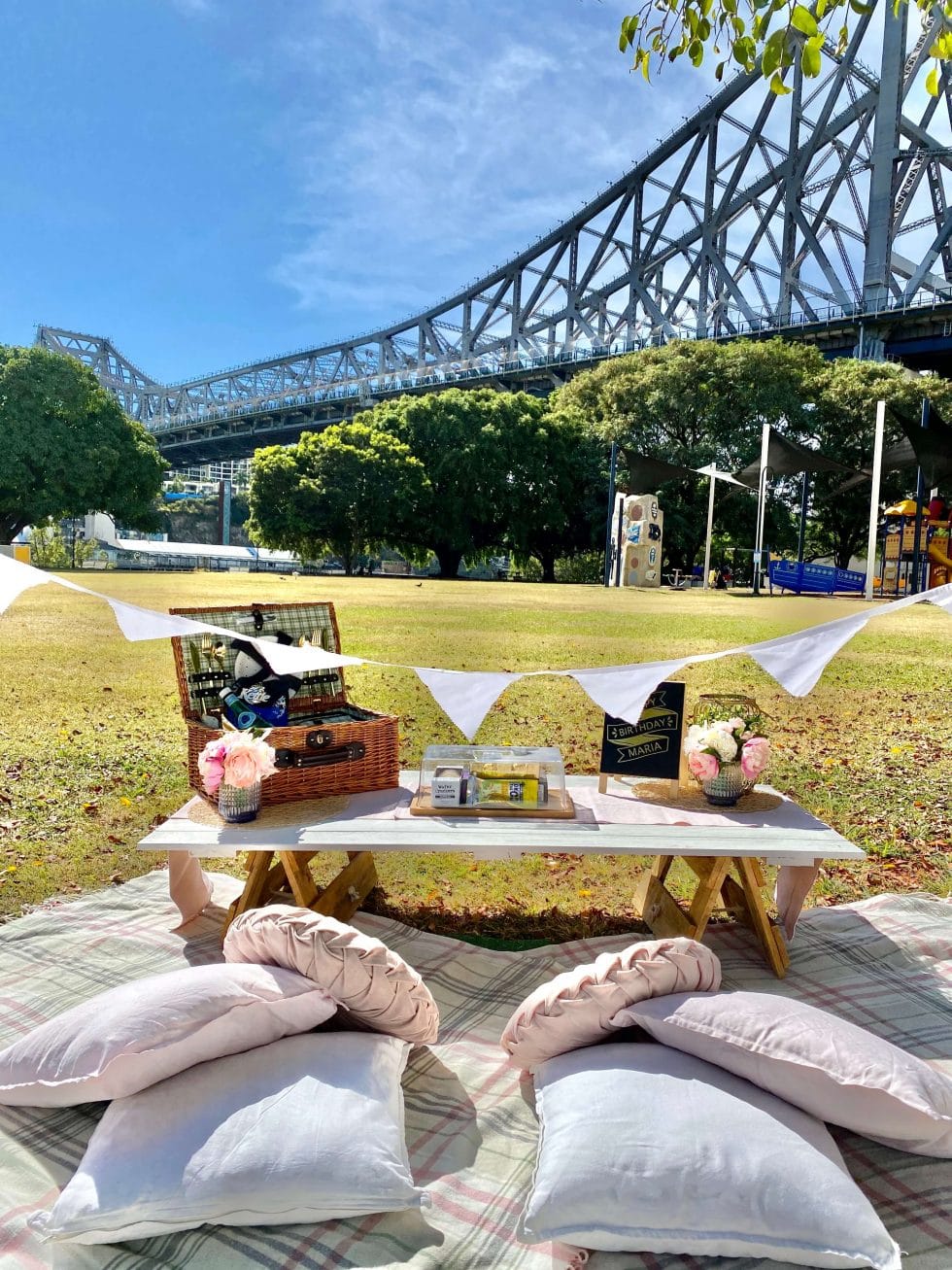Couples Date Day picnics Lady Brisbane Brisbane Picnics and News
