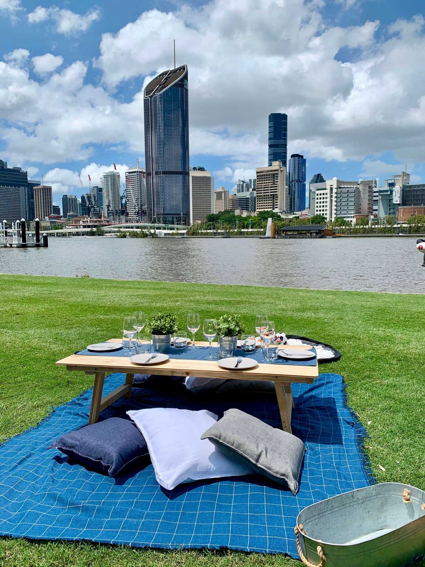 Brisbane-Picnic-Mr-Vintage-Package