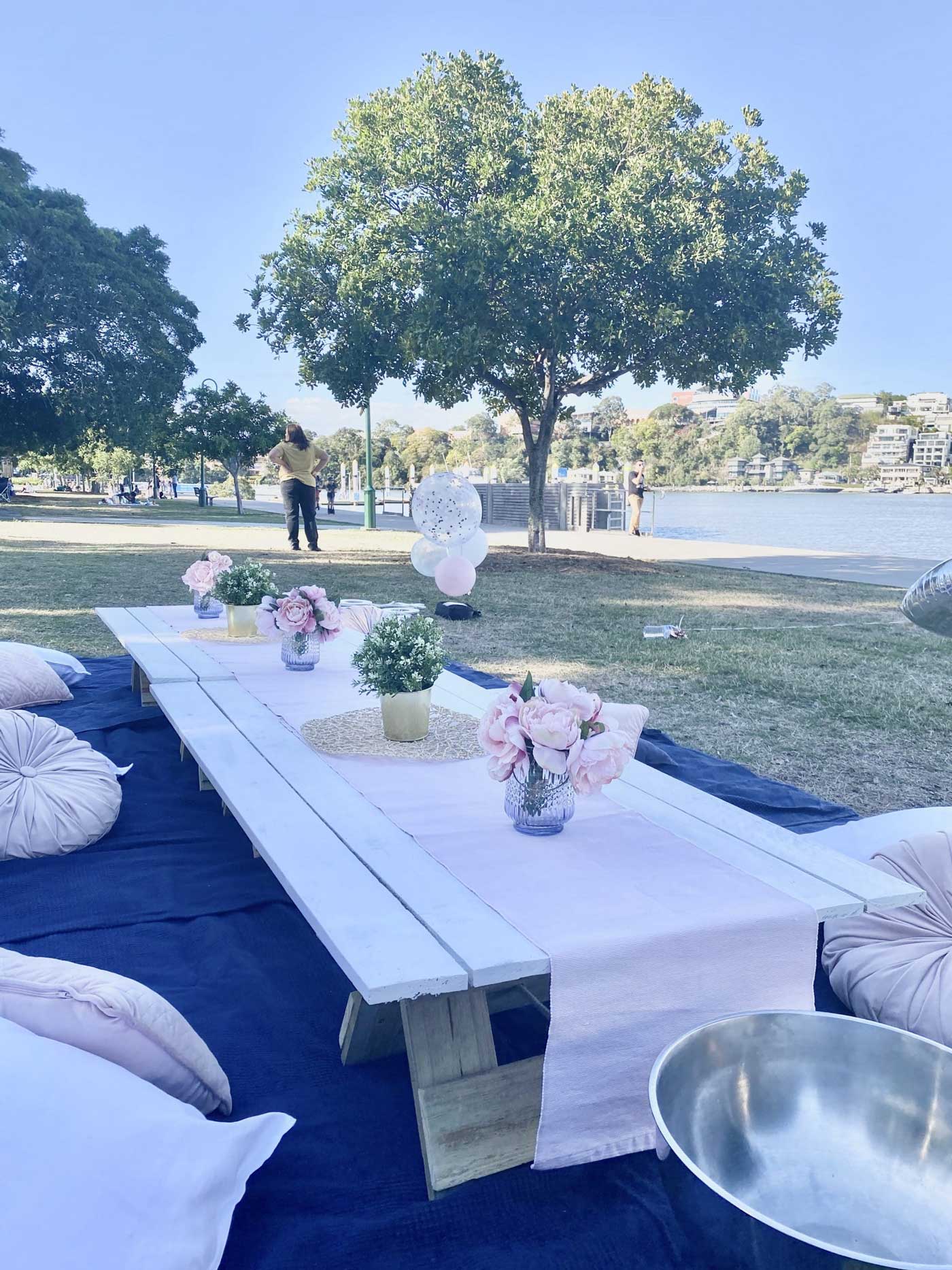 Picnic-Navy-&-Blush-Set-up-Style Picnic-Navy-&-Blush-Set-up-Style
